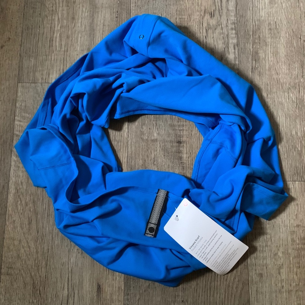 NWT Lululemon Vinyasa Scarf Wrap Blue